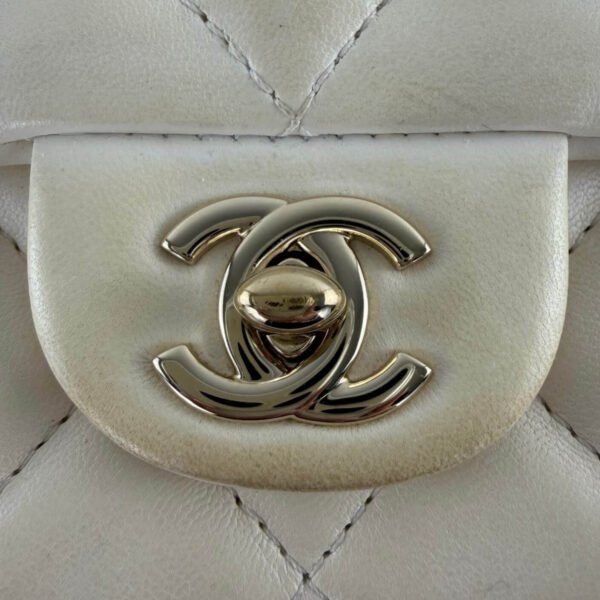 Chanel tas tweedehands – champagnekleurige hardware Chanel tas tweedehands – champagnekleurige hardware