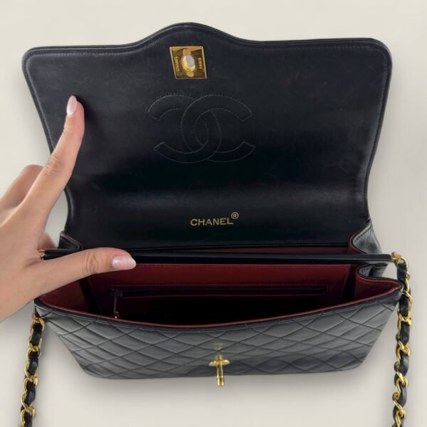 Chanel vintage matelasse single flap bordeaux interieur Chanel vintage matelasse single flap bordeaux interieur