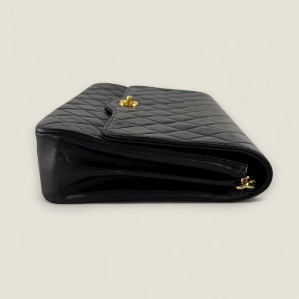 Chanel vintage matelasse single flap lamsleer Chanel vintage matelasse single flap lamsleer