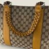 Gucci GG Supreme canvas met leren details tweedehands Gucci GG Supreme canvas met leren details tweedehands