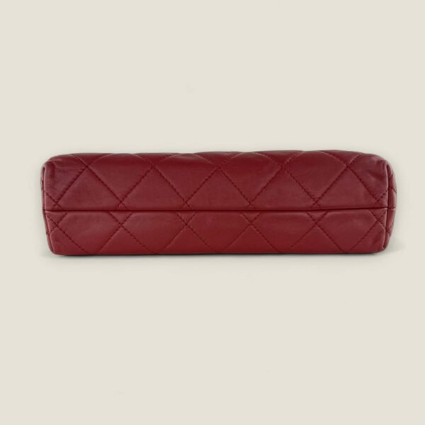 Onderkant authentieke Chanel designer tas tweedehands Onderkant authentieke Chanel designer tas tweedehands