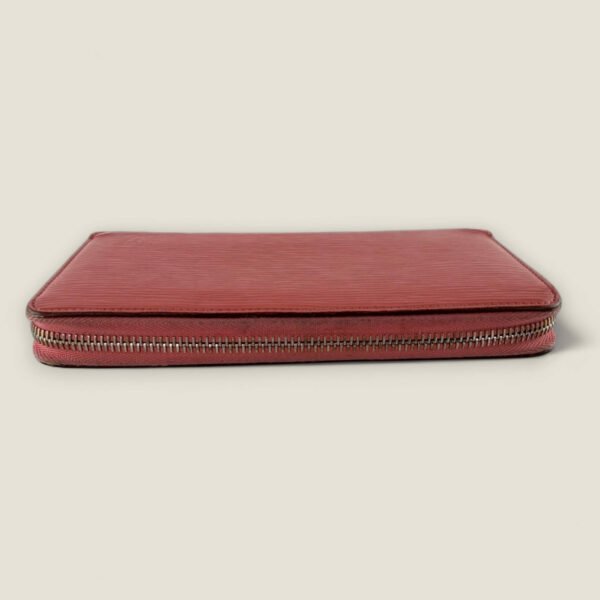 onderkant originele Louis Vuitton portemonnee roze epi leer onderkant originele Louis Vuitton portemonnee roze epi leer