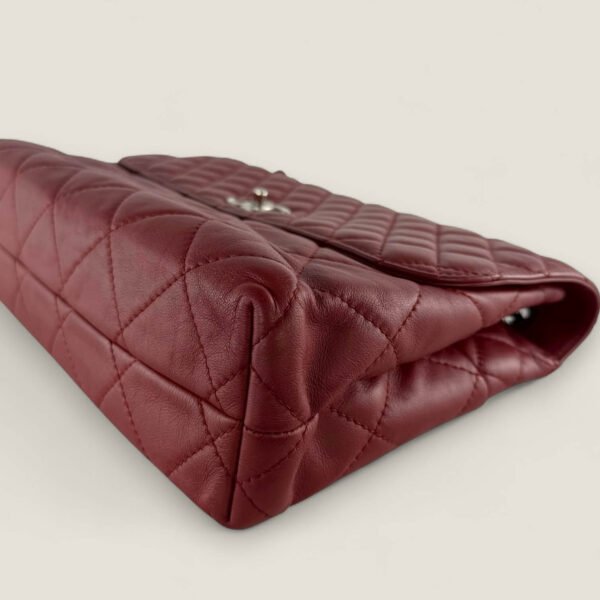 originele Chanel hoekjes tweedehands designer tas originele Chanel hoekjes tweedehands designer tas