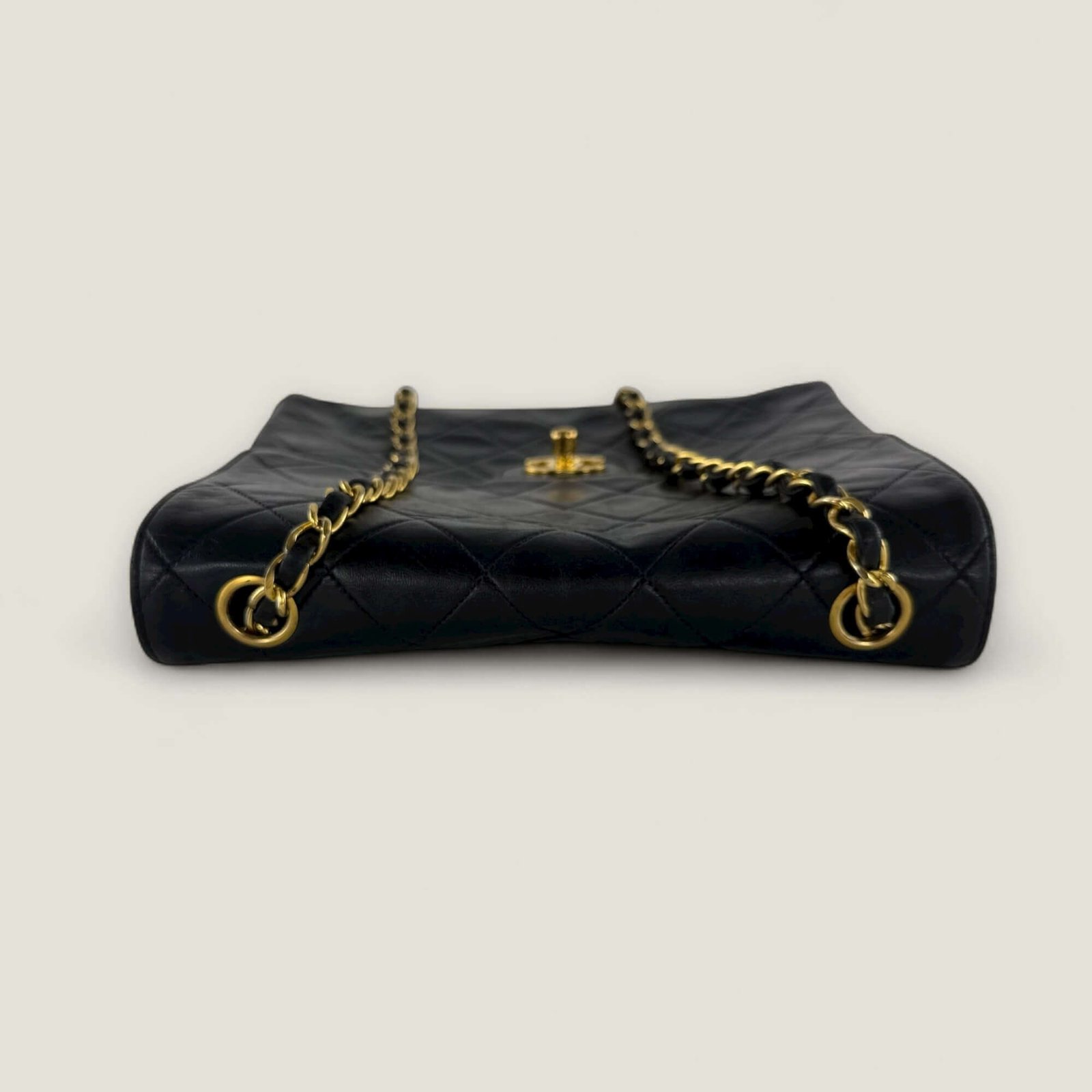 Chanel Vintage Matelassé Shoulder Bag In Lambskin | Vintage And