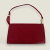 tweedehands Louis Vuitton Pochette Accessoires Epi rood tweedehands Louis Vuitton Pochette Accessoires Epi rood