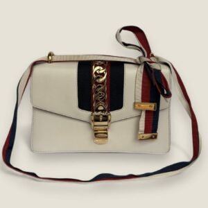 Gucci small Sylvie schoudertas kalfsleer