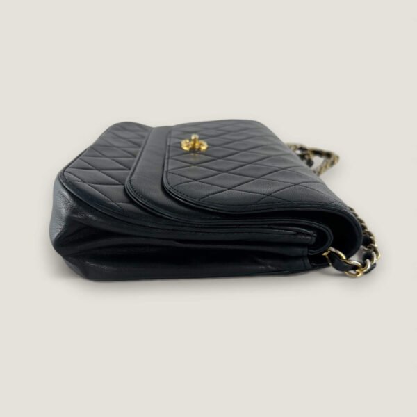 Chanel Double Flap Half Moon vintage patina lamsleer