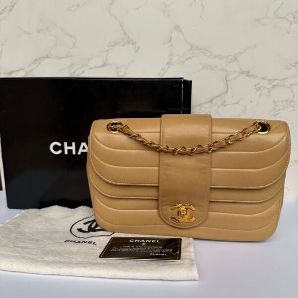 Chanel 24k verguld hardware detail