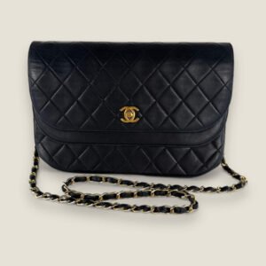 Chanel double flap half moon zwart