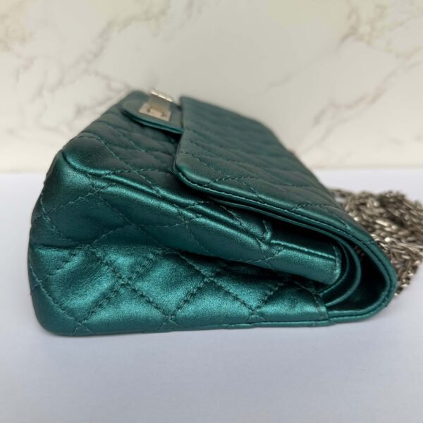 Chanel pre owned metallic 225