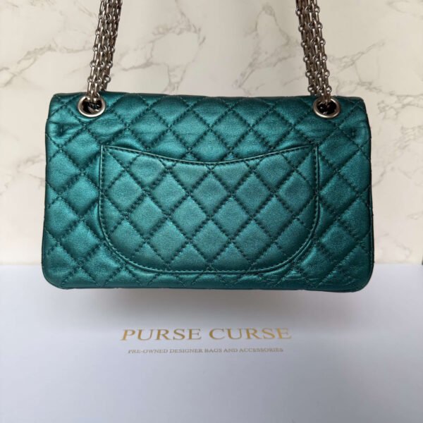 Chanel reissue 225 achterkant