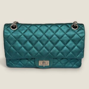 Chanel reissue 225 metallic blauw