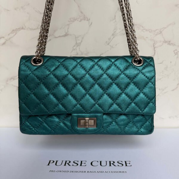 Chanel reissue 225 metallic blauw