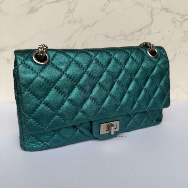 Chanel reissue 225 voorkant