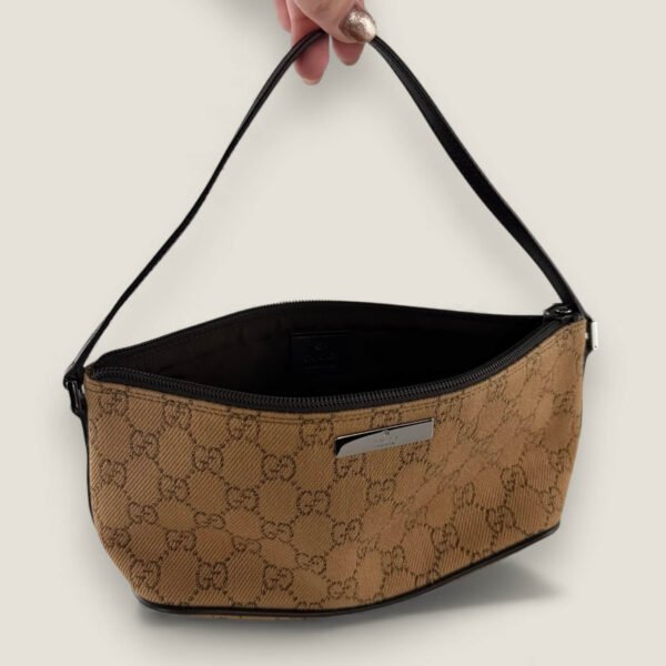 Gucci gg supreme canvas monogram detail