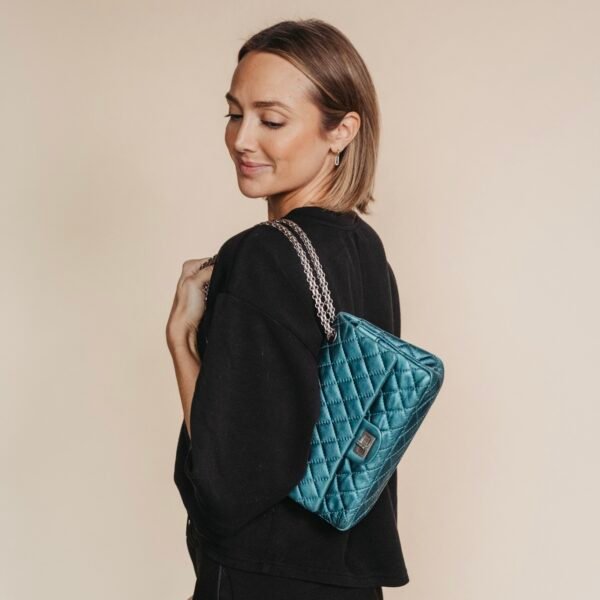 Authentieke Chanel reissue 225 metallic blauw