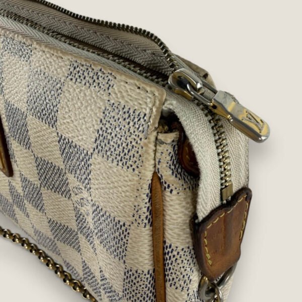 Louis Vuitton damier azur canvas detail