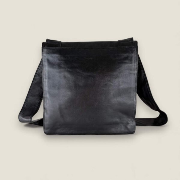 Tweedehands Chanel schoudertas zwart leer