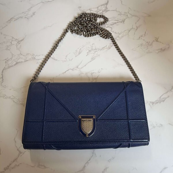 Dior Diorama wallet on chain