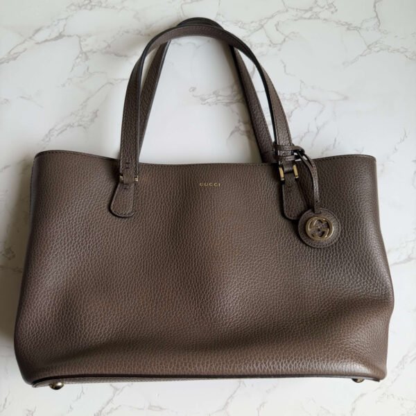 Gucci brown pebbled leather handbag