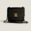 Chanel vintage flap bag groot CC logo zwart