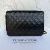 Achterkant authentieke vintage Chanel schoudertas