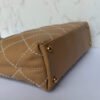 Chanel beige small CC calfskin wild stitch tote hoekjes gebruikerssporen Chanel beige small CC calfskin wild stitch tote hoekjes gebruikerssporen