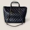 Chanel calfskin quilted large easy shopping tote zwart
