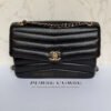 Chanel reversed chevron flap bag - pre-owned 