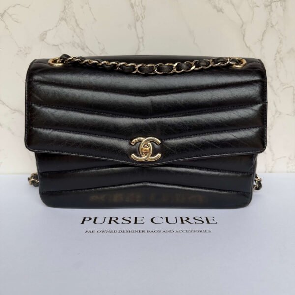 Chanel reversed chevron flap bag - pre-owned 