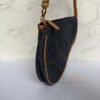 Dior denim saddle pochette zijkant Dior denim saddle pochette zijkant