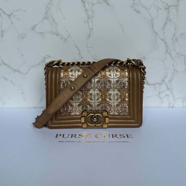 Hoekjes Chanel Gold Leather CC Cutout Medium Boy Flap Bag