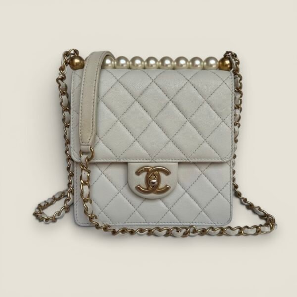 Chanel chic pearl flap bag Chanel chic pearl flap bag