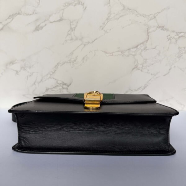 Onderkant tweedehands Gucci schoudertas