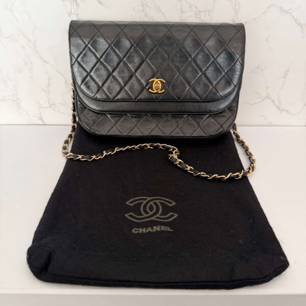 Chanel Double Flap Half Moon zwart vintage