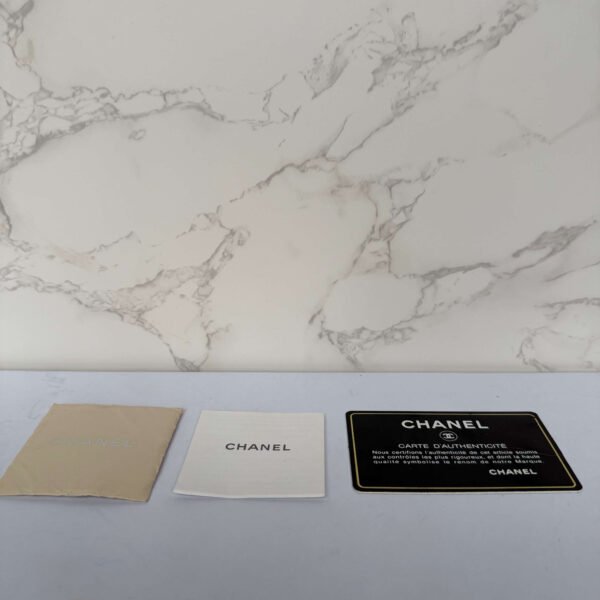 Chanel authenticiteitskaart en booklet