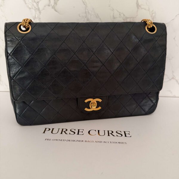 Chanel double flap medium luxe hoekaanzicht voorkant