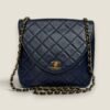 Chanel vintage crossbody flap bag navy lamsleer