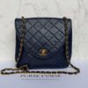 Chanel vintage crossbody flap bag navy lamsleer - pre-owned