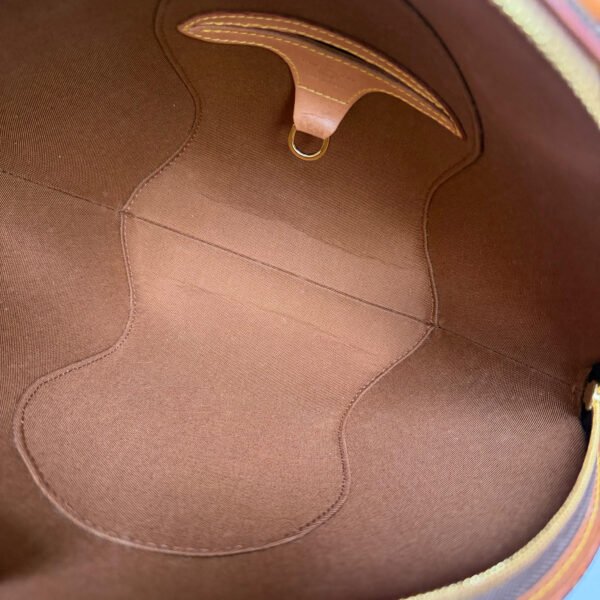 Binnenkant tweedehands Louis Vuitton Ellipse