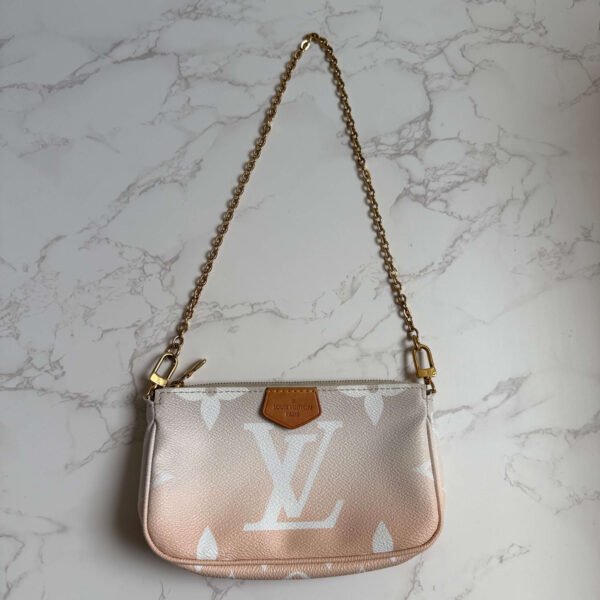 Louis Vuitton pink pochette accessoires Louis Vuitton pink pochette accessoires