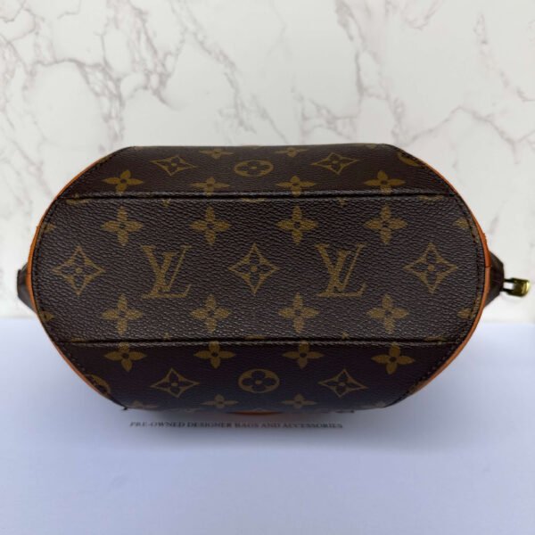Onderkant Louis Vuitton Ellipse PM monogram canvas