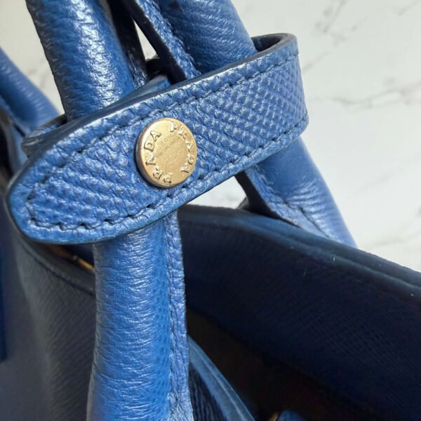 Stijlvolle Prada saffiano cuir blauwe tas