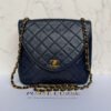 Tweedehands vintage crossbody flapbag donkerblauw