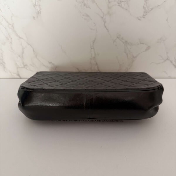 Vintage Chanel tas zwart voorkant