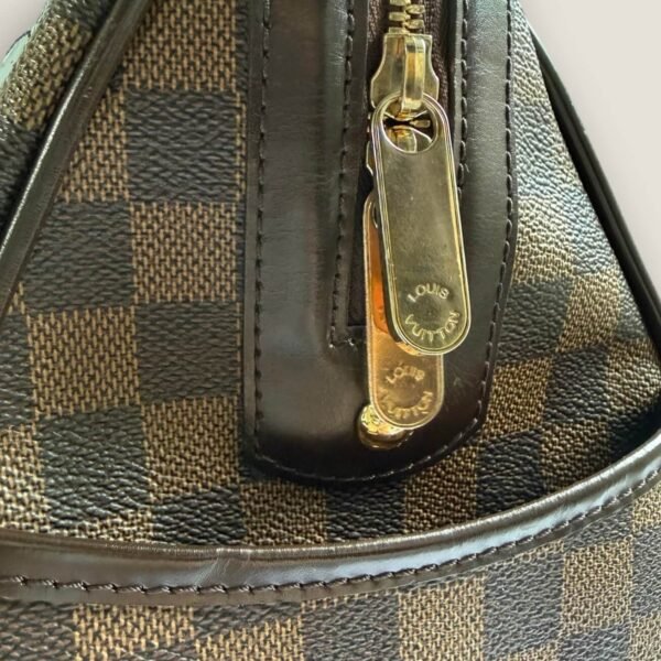 vintage Louis Vuitton Berkeley damier ebene goudkleurige hardware detail
